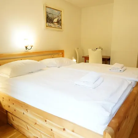 Sobe In Apartmaji Pri Ukcu 3* Bohinj