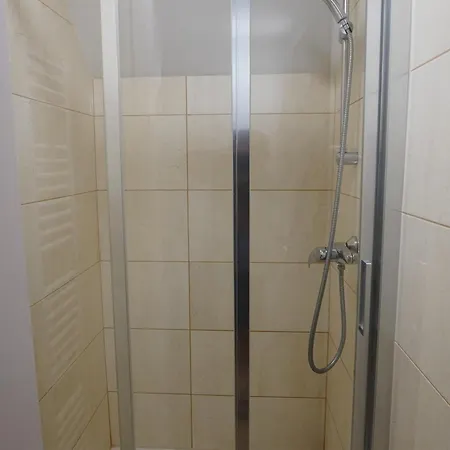 Apartmaj-sobe-pri Ukcu Gostinjska kuća