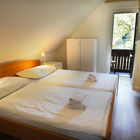 Gostinjska kuća Apartmaj-sobe-pri Ukcu